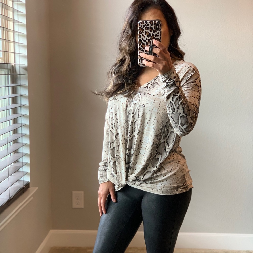 Snake Print Top - Picture 2 of 3